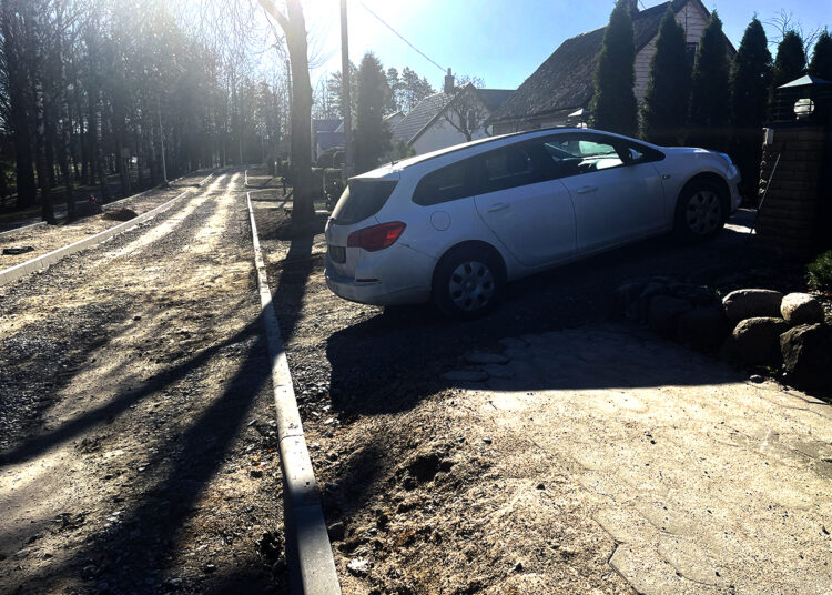 Prieš asfaltavimo darbus – nerimas dėl įvažiavimo į kiemą