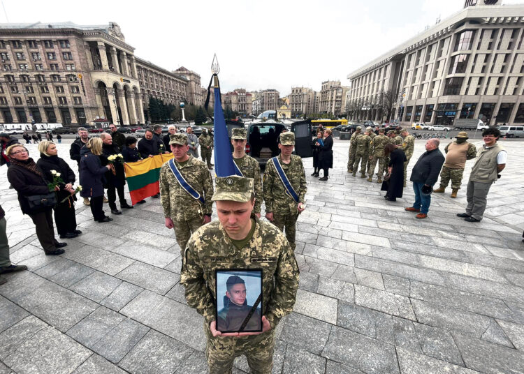 Kyjive atsisveikino su žuvusiu lietuviu