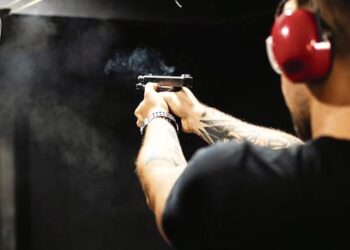 Kur galima išmokti šaudyti?