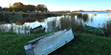 Apvirtusi valtis išgąsdino paežerės gyventojus