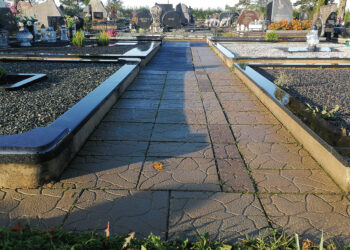 Neleidžia šalia kapaviečių įrengti „laiptukų“