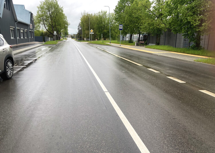 Provokuoja kirsti ištisines linijas?