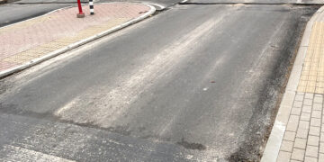 Kelyje į sostinę – griovys aštriais kraštais