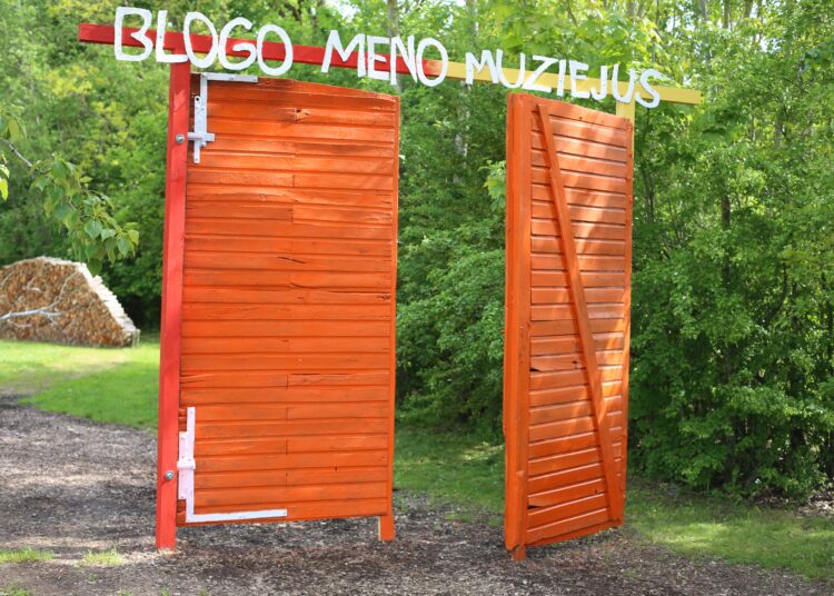Kirkiluose – unikalus ir bene vienintelis Lietuvoje „Blogo meno muziejus“