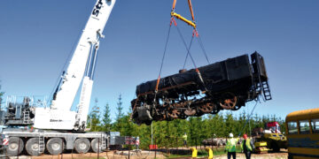 Į senovinės technikos muziejų atkeliavo įspūdingas garvežys