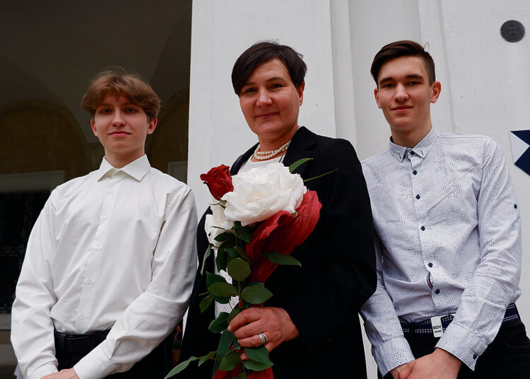 Sudie tarė be graudulio