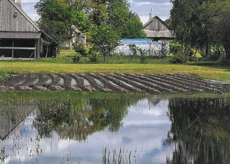 Užtvindyti gyventojai šaukiasi pagalbos