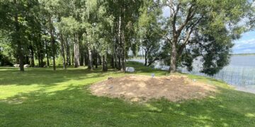 Ežero pakrantės priežiūra – savaime suprantamas dalykas