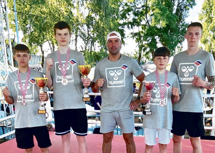 Boksininkai kovojo turnyre Slovakijoje