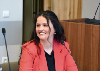 Politinės nuoskaudos ima viršų?