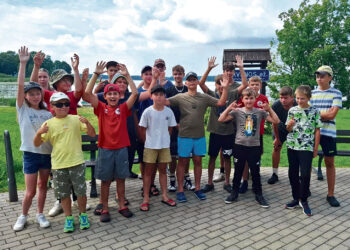 Širvėnos tiltą užgulė žvejai