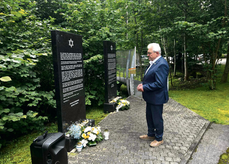 Kol prisimename ir meldžiamės, tol esame kartu