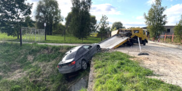 Pasivažinėjimas baigėsi griovyje