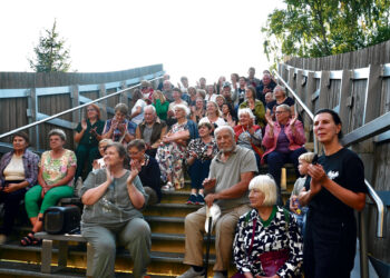 Su gimtadieniu, Kirkilų bokšte
