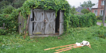 Dvokiantys lauko tualetai – miesto centre