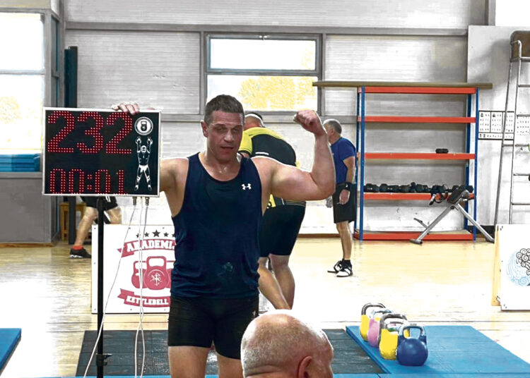 Svarčių kilnojimo čempionate – asmeninis rekordas