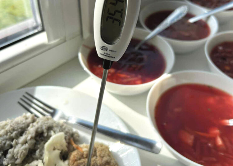 Netenkina neįgaliesiems tiekiamas maistas