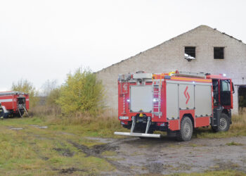 Gaisras apleistoje fermoje