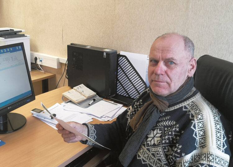 Darbo sutartis nutraukta nežiūrint tarnybinės veiklos įvertinimo