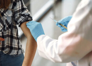 Kviečia skiepytis nuo gripo ir COVID-19 infekcijos