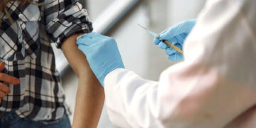 Kviečia skiepytis nuo gripo ir COVID-19 infekcijos