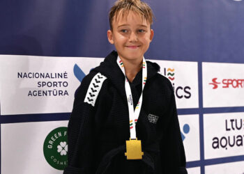 Plaukimo varžybose iškovojo du medalius