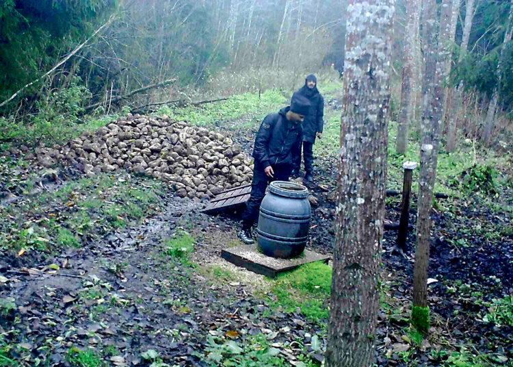 Nelegalių migrantų kelias: vieni jų bijo, kiti gaili