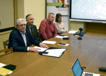 Vienas kitam prieštarauja eismo ženklai ir komisijos nariai