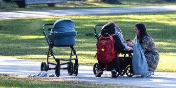 Žymiai didės išmoka už gimusį vaiką