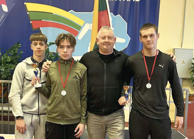 Žiemos sezonas pradėtas pergalėmis