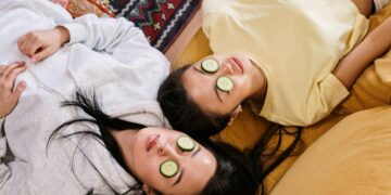 Makiažo krepšelio revizija: kaip nepasiklysti tarp garsių vardų ir rasti tai, kas tinka jums?