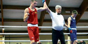 Žengia į profesionalų boksą, ieško ilgalaikių partnerių