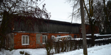 Sproginėjo krosnys, degė kaminai