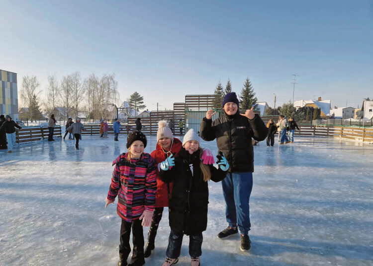 Kaštonų mokyklos teritorijoje įrengė čiuožyklą