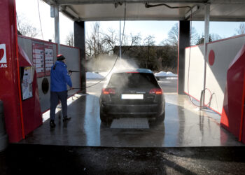 Automobilių plovyklose bumas