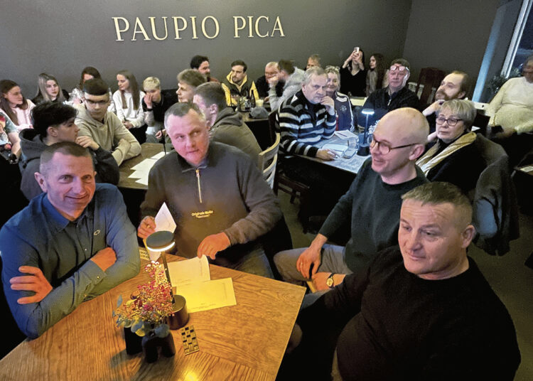 „Širvėnos“ renginyje: sveikinimai, regalijų perdavimas ir viktorina