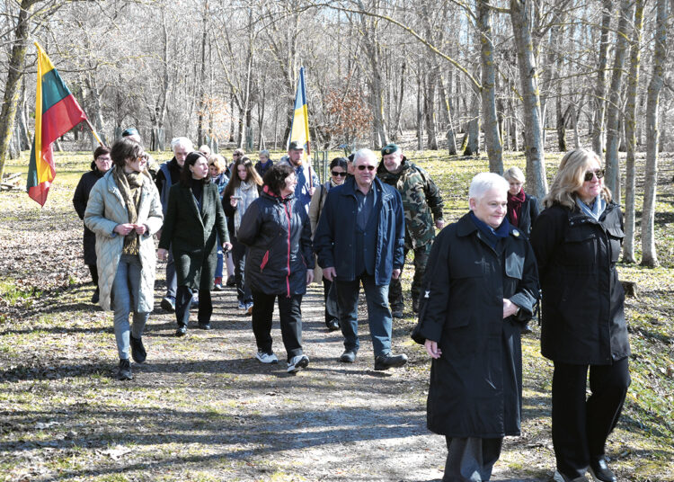 Biržų krašto vaikams – atminties ąžuolai