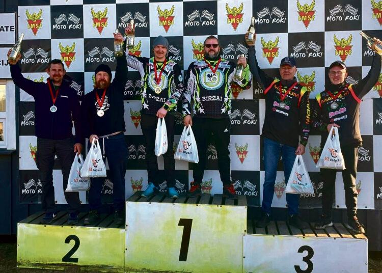 Prasidėjo motokroso varžybų sezonas