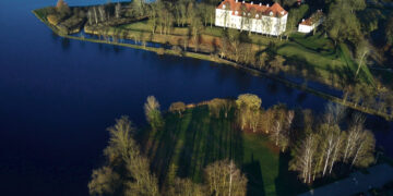 Tvarkys Širvėnos ežero pusiasalį