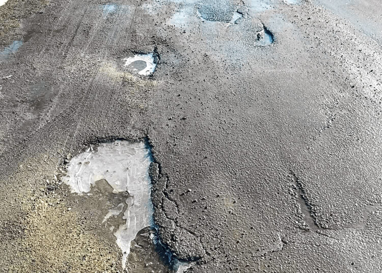 Remonto teks palaukti