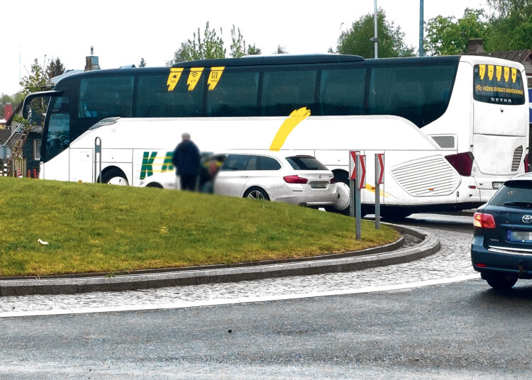 Nepraleido autobuso žiedinėje sankryžoje