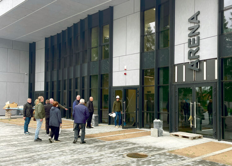 Arena gražėja, atidarymas – galbūt rudenį