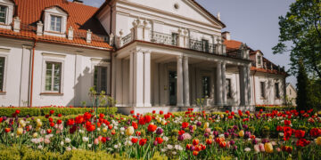 Užburiantis vaizdas: pražydęs Ilzenbergo dvaro parkas nepaliks abejingų