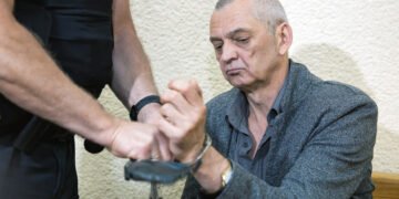Žinomam gydytojui pareikšti įtarimai atima žadą