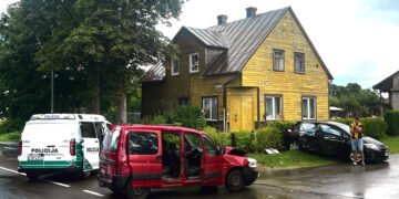 Pietų metas pažymėtas avarija