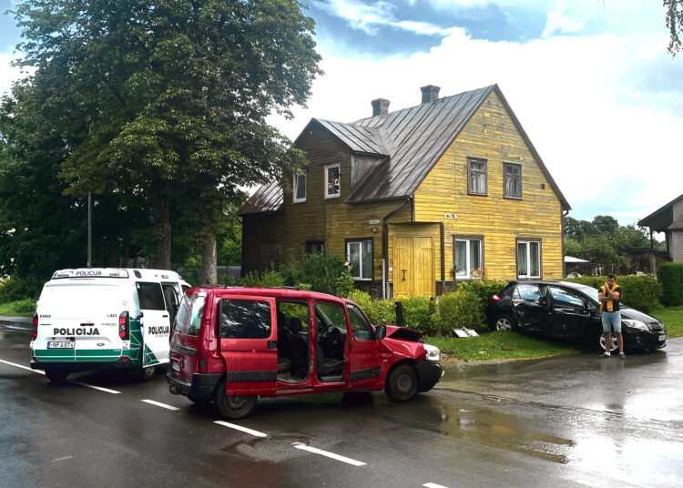 Pietų metas pažymėtas avarija