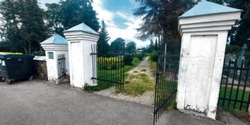 Miesto kapinės – pereinamasis pramogautojų kiemas?