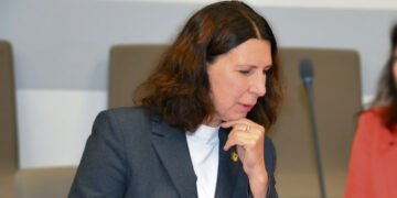 „Šimtukininkų“ mokytojams – pusantros knygos vertės dovana?