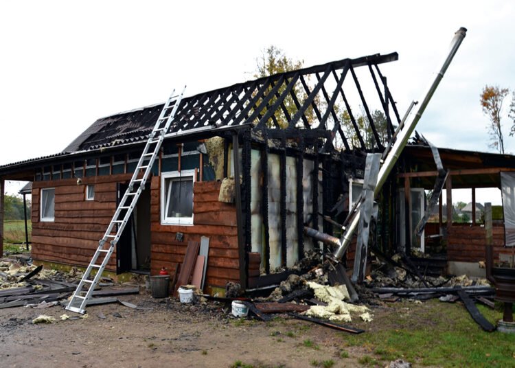 Gaisras Daumėnuose