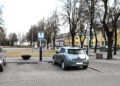 Nemokamo automobilių įkrovimo era baigiasi